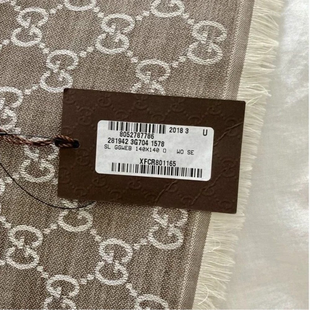 NWT Gucci GG taupe/beige wool & silk scarf - Picture 9 of 10